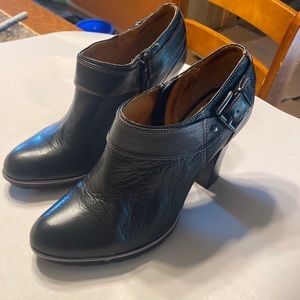 Sofft black ankle boots with buckle